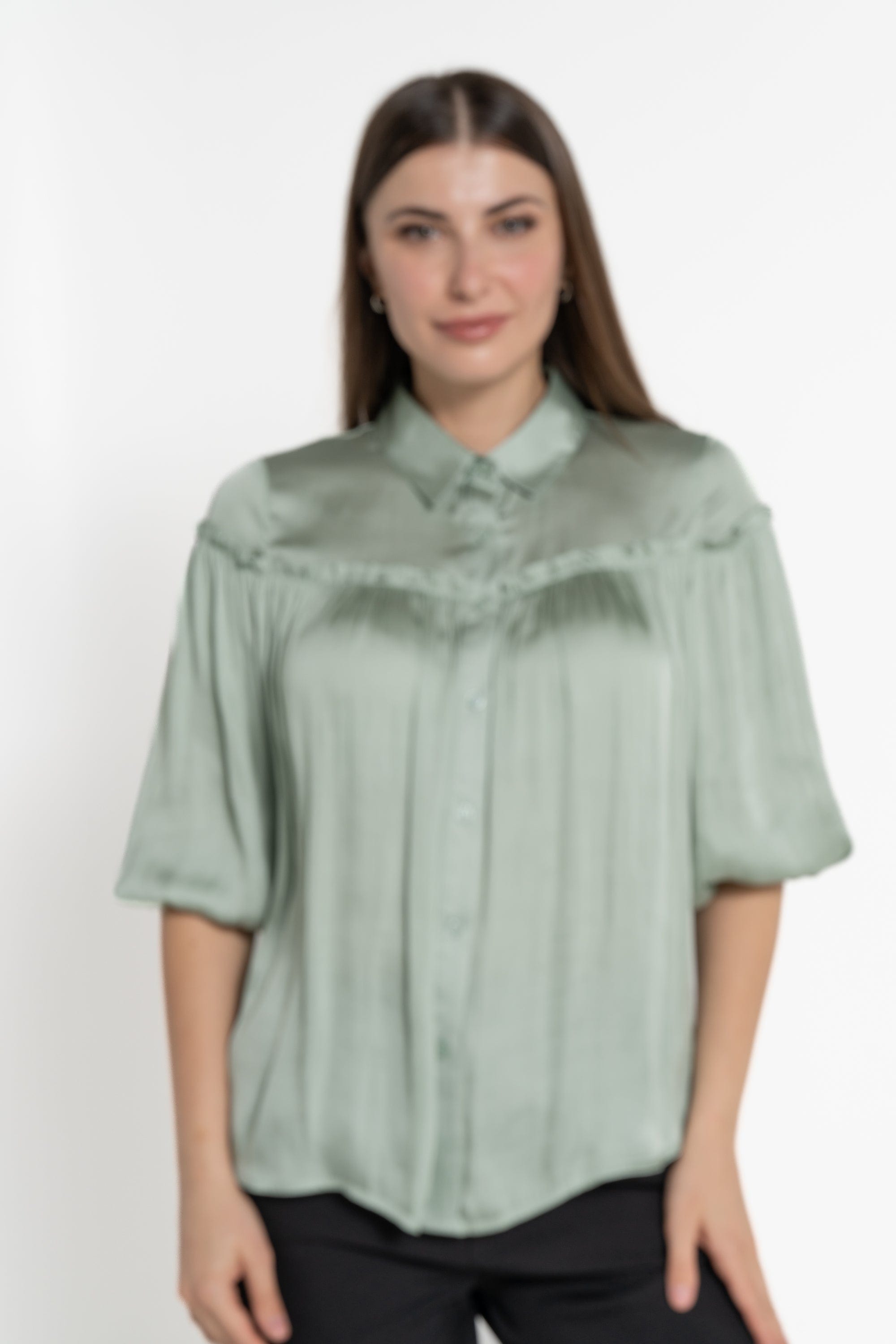 ميكا قميص بأكمام 3/4 سادة بأزرار أمامية أخضر فاتح