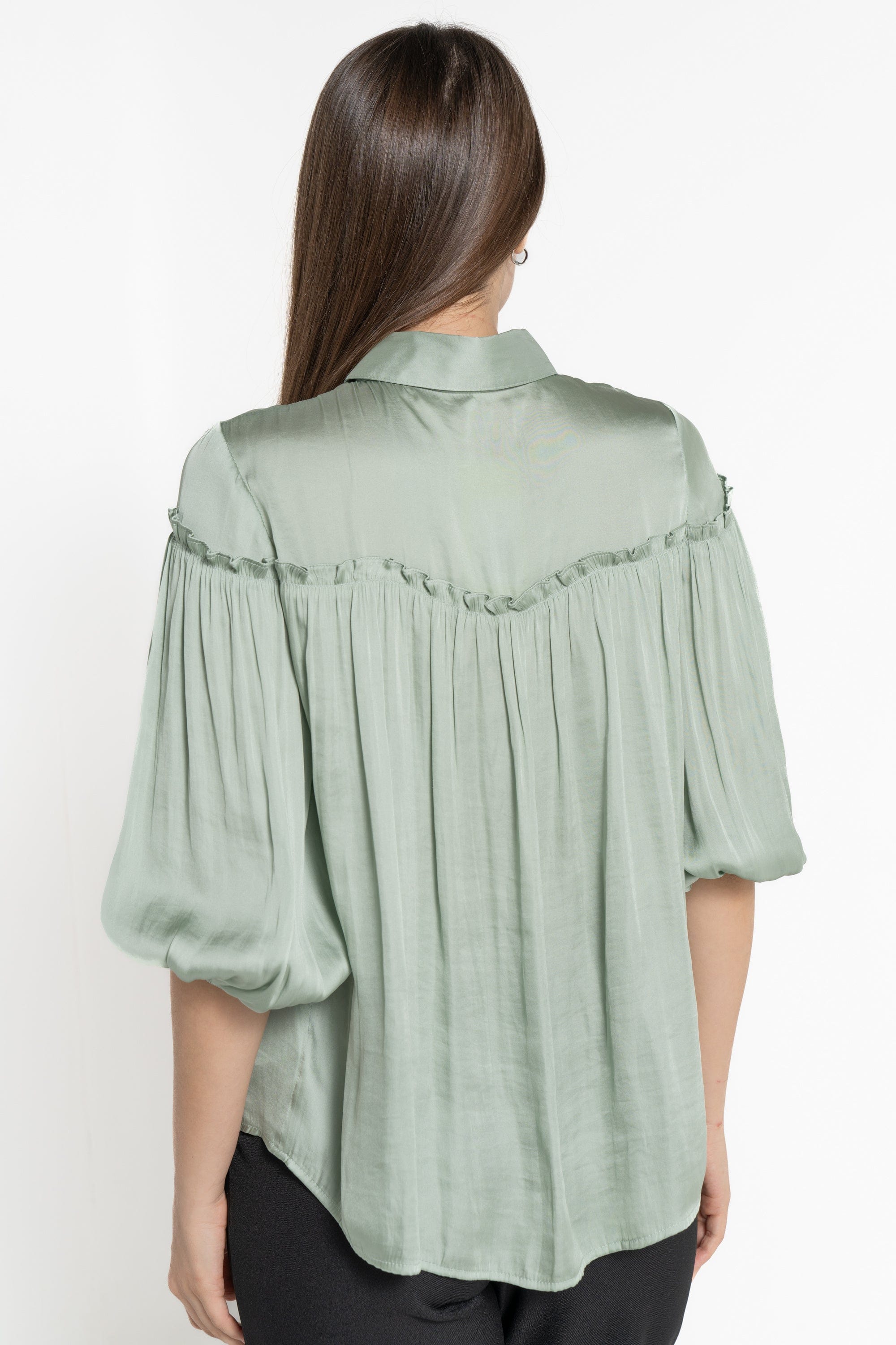 ميكا قميص بأكمام 3/4 سادة بأزرار أمامية أخضر فاتح