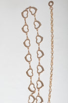 نتشي حزام نسائي على شكل قلوب