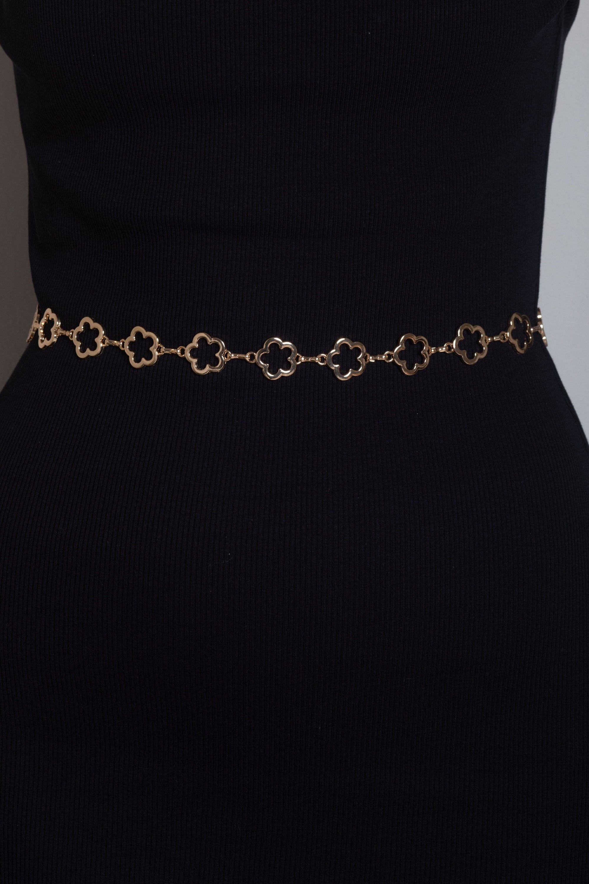 نتشي حزام نسائي على شكل ورود