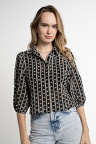 ميكا قميص بأكمام 3/4 مطرز بورود نسائي