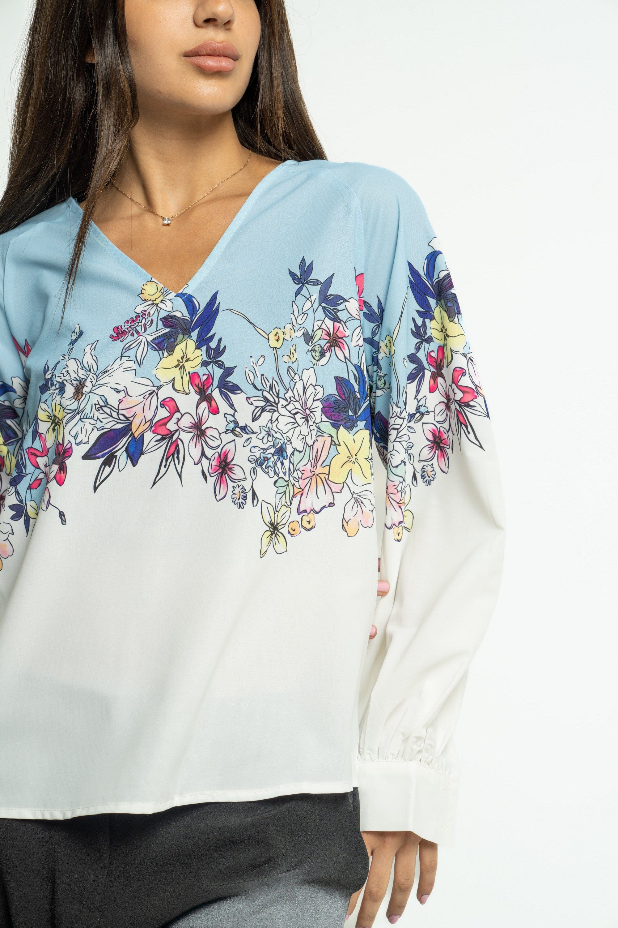 ميكا بلوزة موردة كم طويل أزرق فاتح