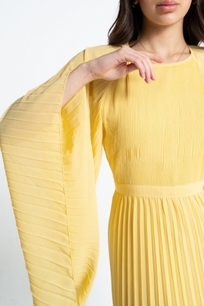 ميكا فستان ماكسي بأكمام فراشة بليسيه طويل نسائي أصفر