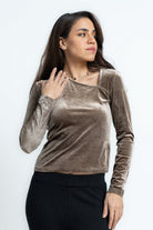 ميكا بلوزة سادة بفتحة برقبة كم طويل نسائي