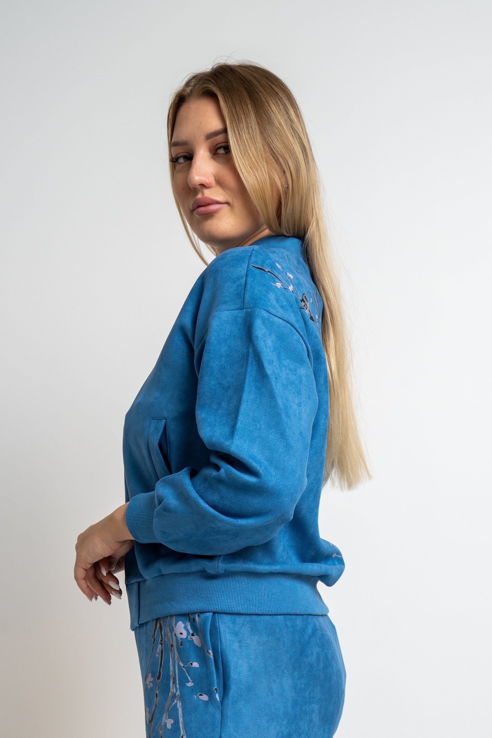 نتشي جاكيت بسحاب كم طويل نسائي