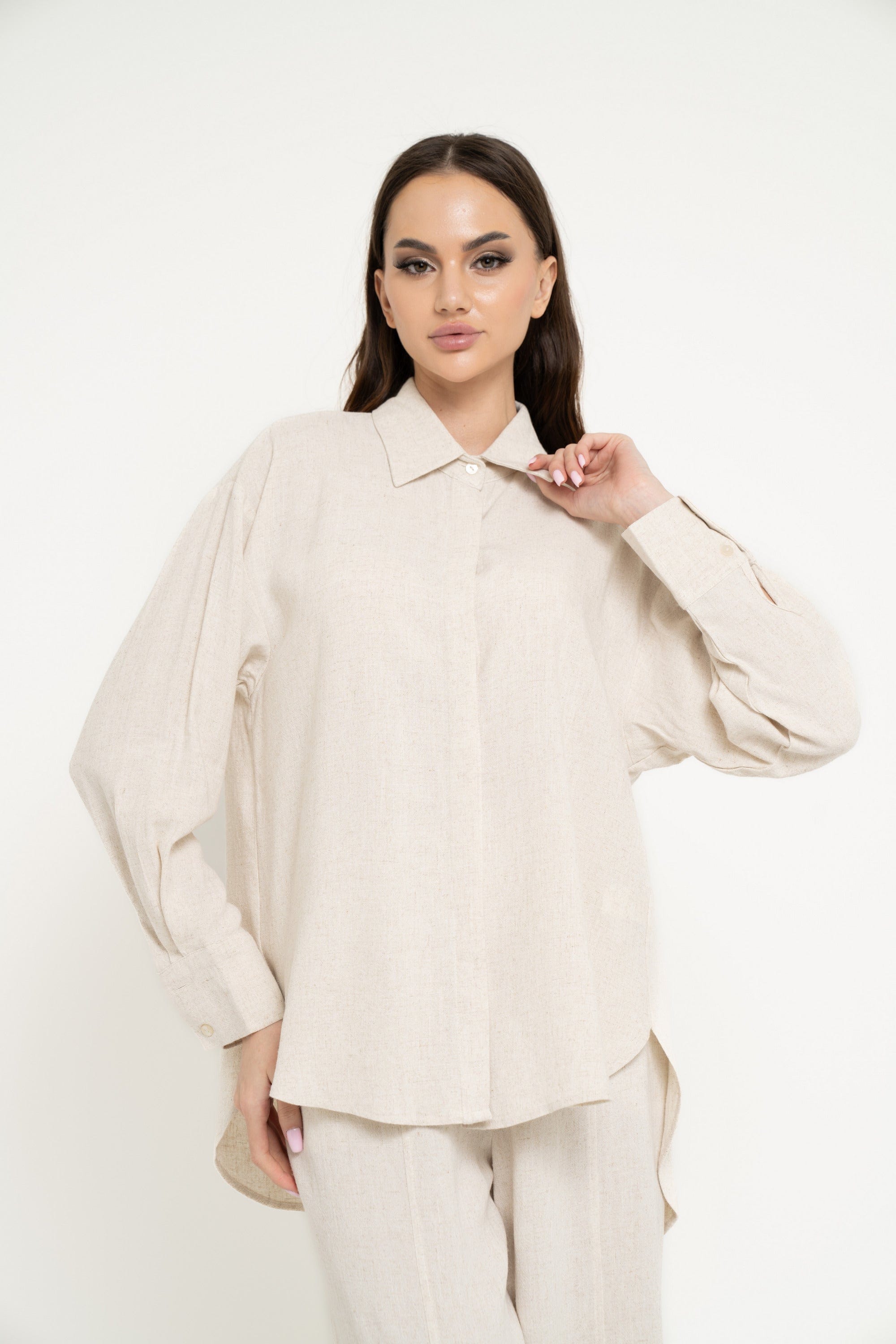 نتشي قميص بأزرار أمامية سادة كم طويل وياقة نسائي