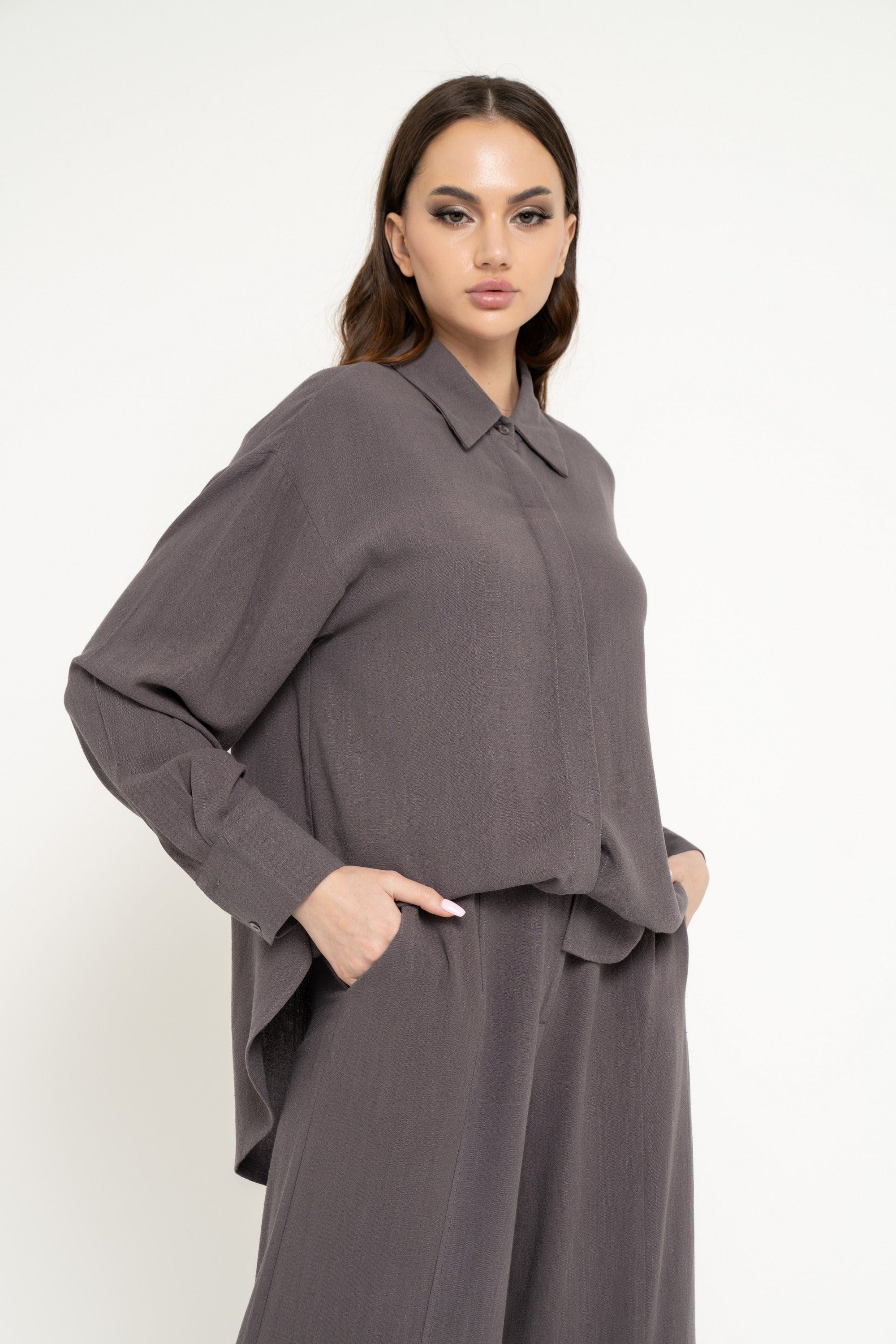 نتشي قميص بأزرار أمامية سادة كم طويل وياقة نسائي