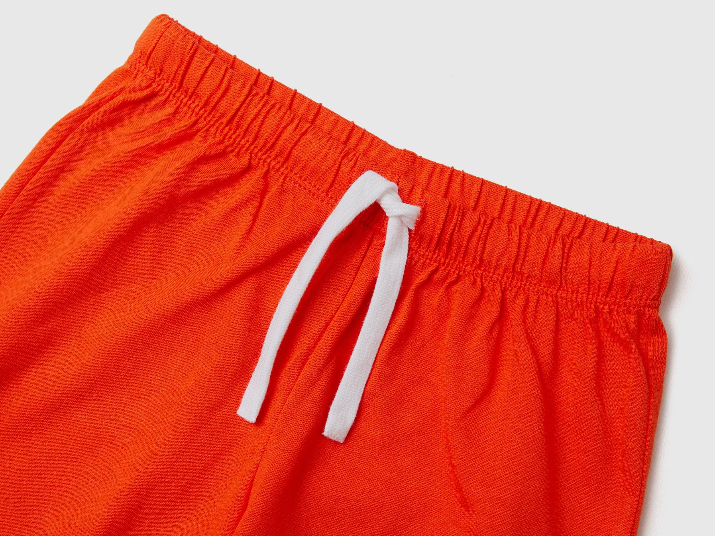 يونايتد كولورز اوف بينيتون طقم تي شيرت نص كم وشورت أطفالي