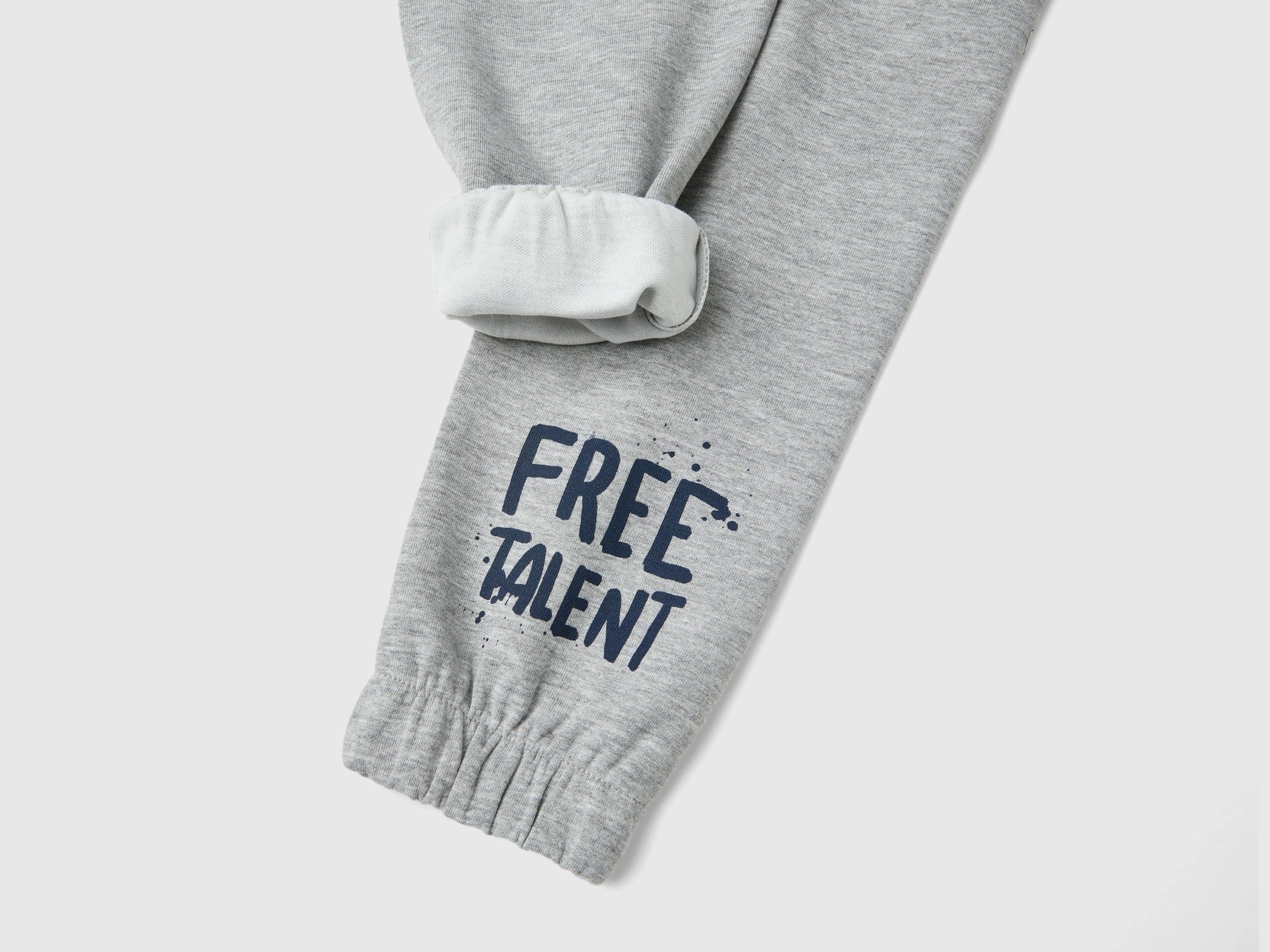 يونايتد كولورز اوف بينيتون بنطلون اولادي طويل من قطن مرن وجيوب بسحاب