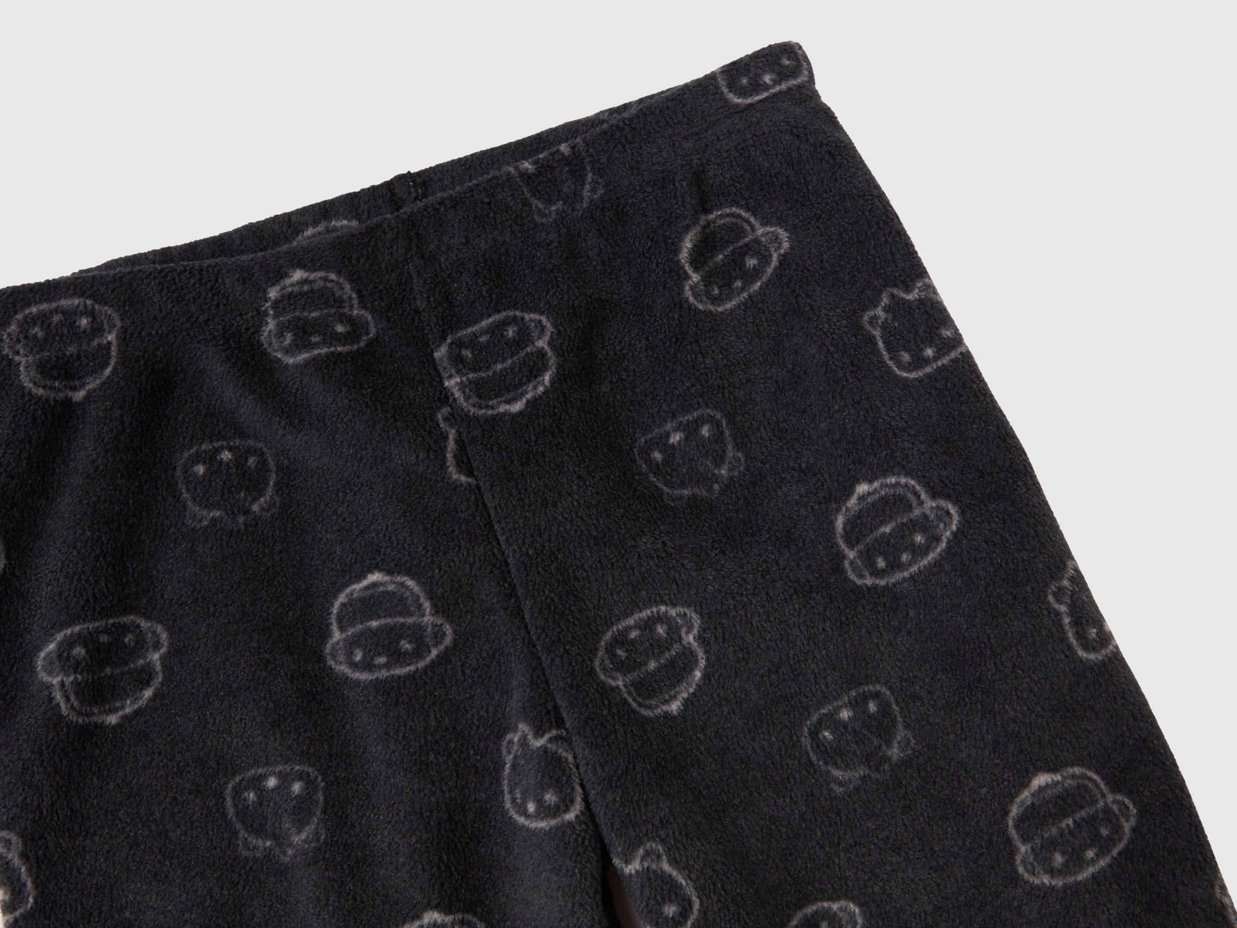 يونايتد كولورز اوف بينيتون طقم بيجامة مطبوع أطفالي