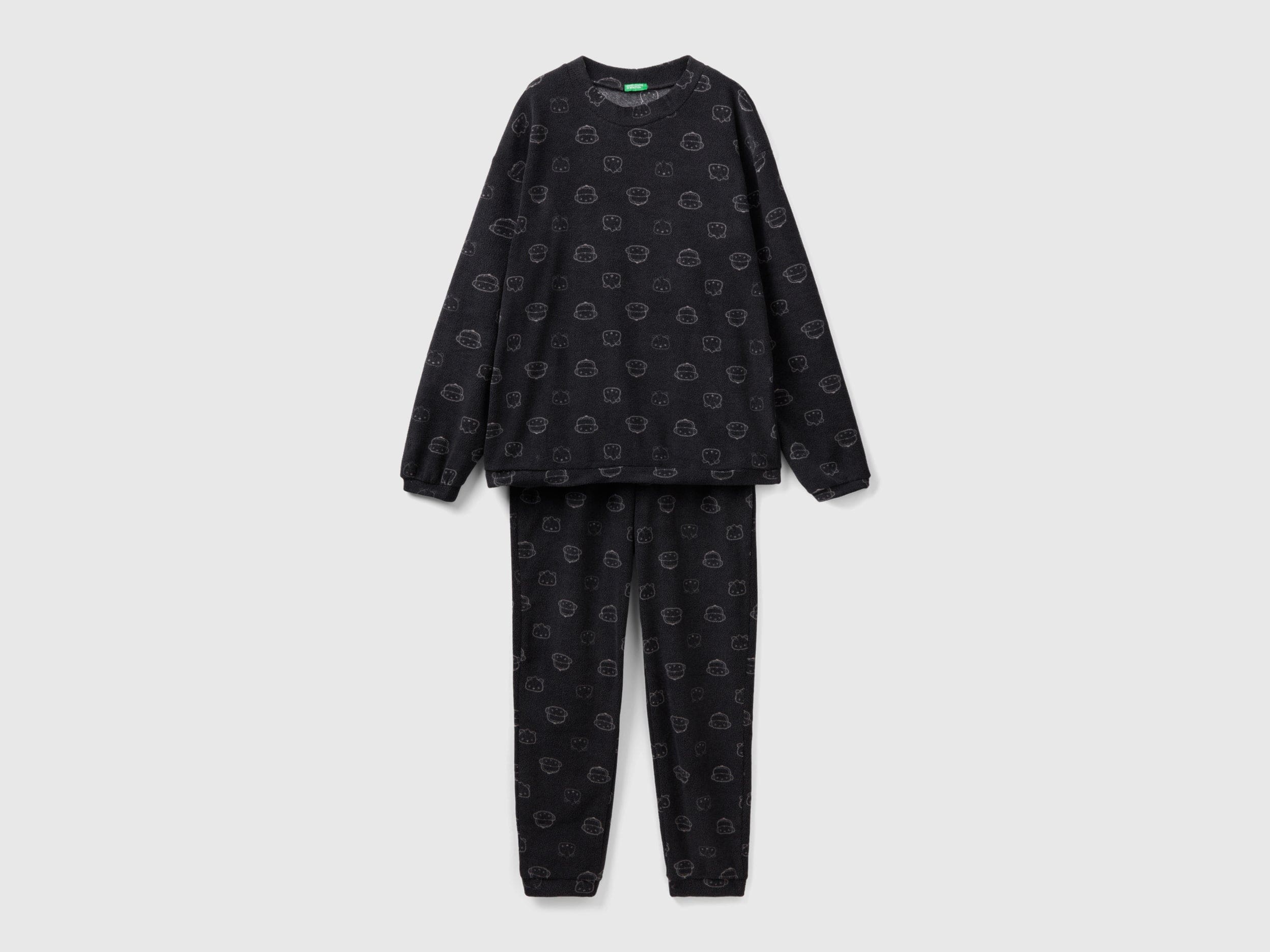 يونايتد كولورز اوف بينيتون طقم بيجامة مطبوع بكل الأنماط ومطوي رجالي