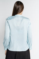 نتشي بلوزة بأكمام طويلة بأزرار أمامية منقوشة نسائية