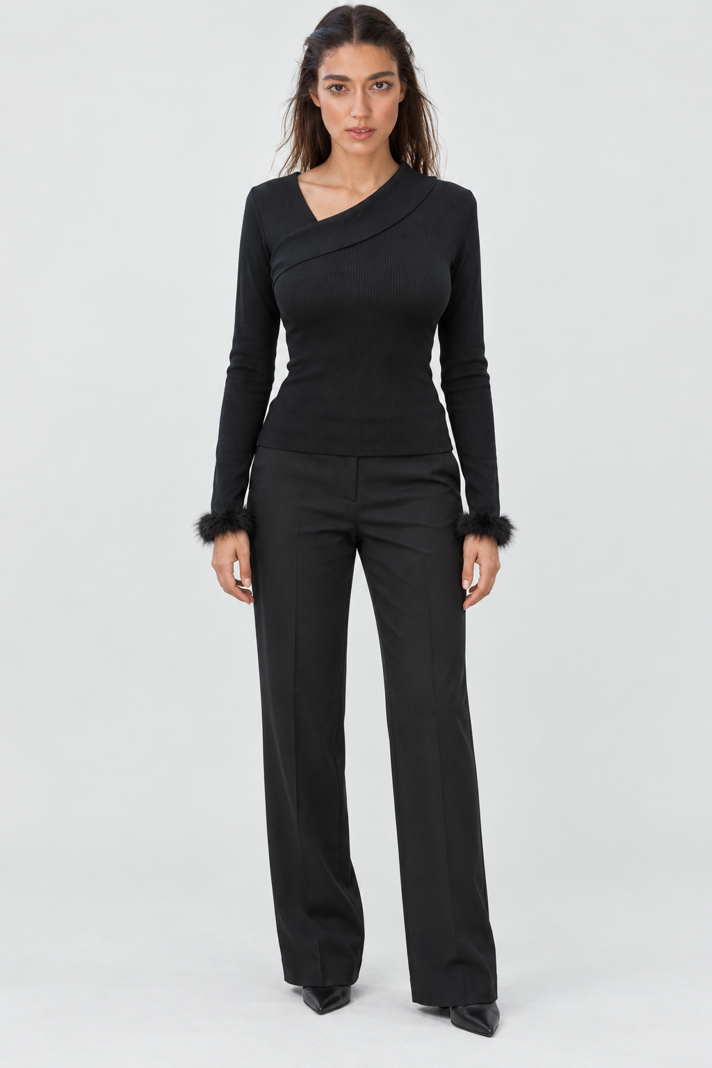 Y002126Q4 black, full front