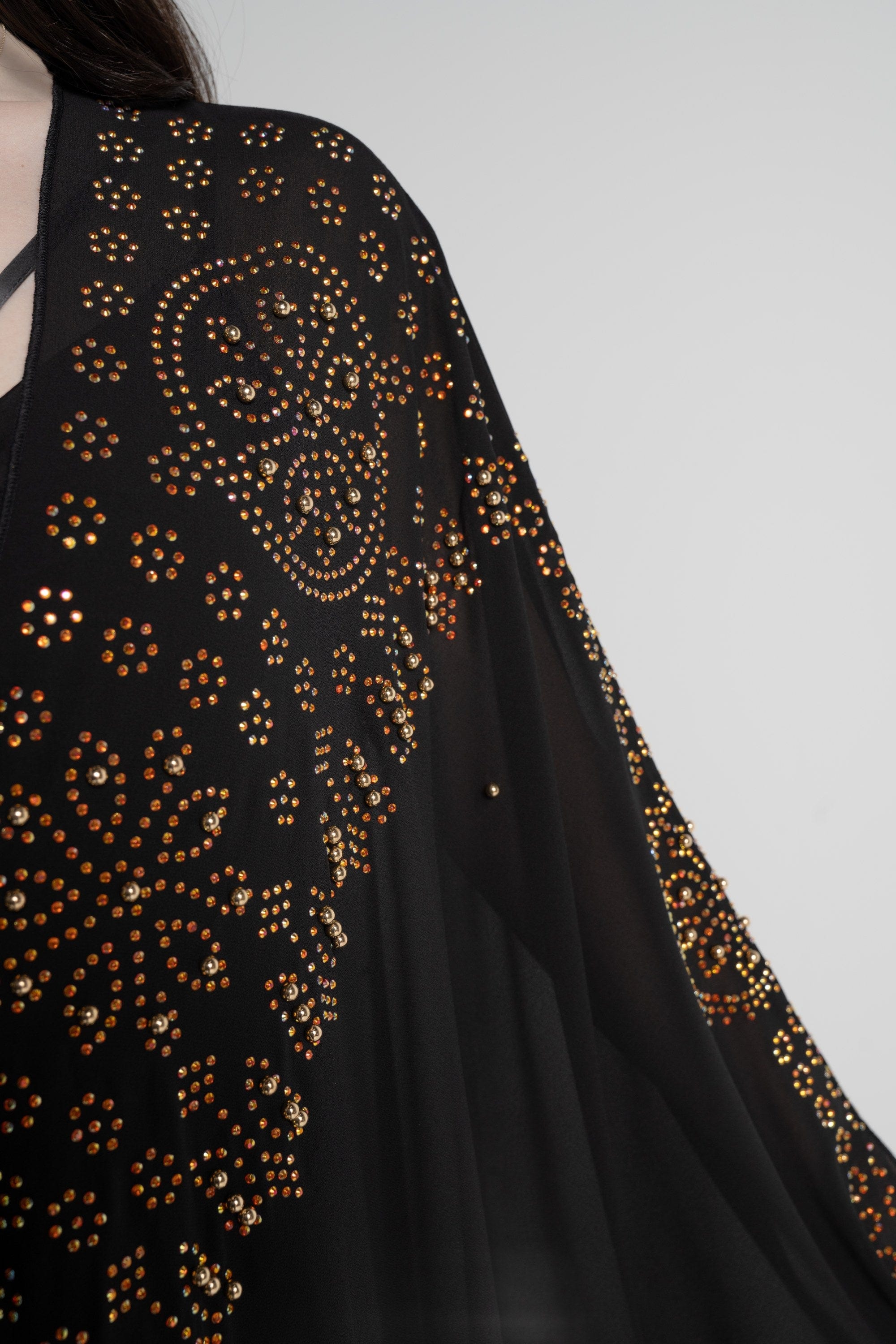 نتشي كارديجان بأكمام طويلة مطرزة نسائي أسود