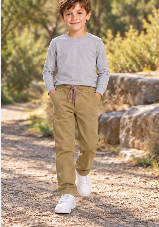 Gingersnaps bpa0427 lifestyle boy model image