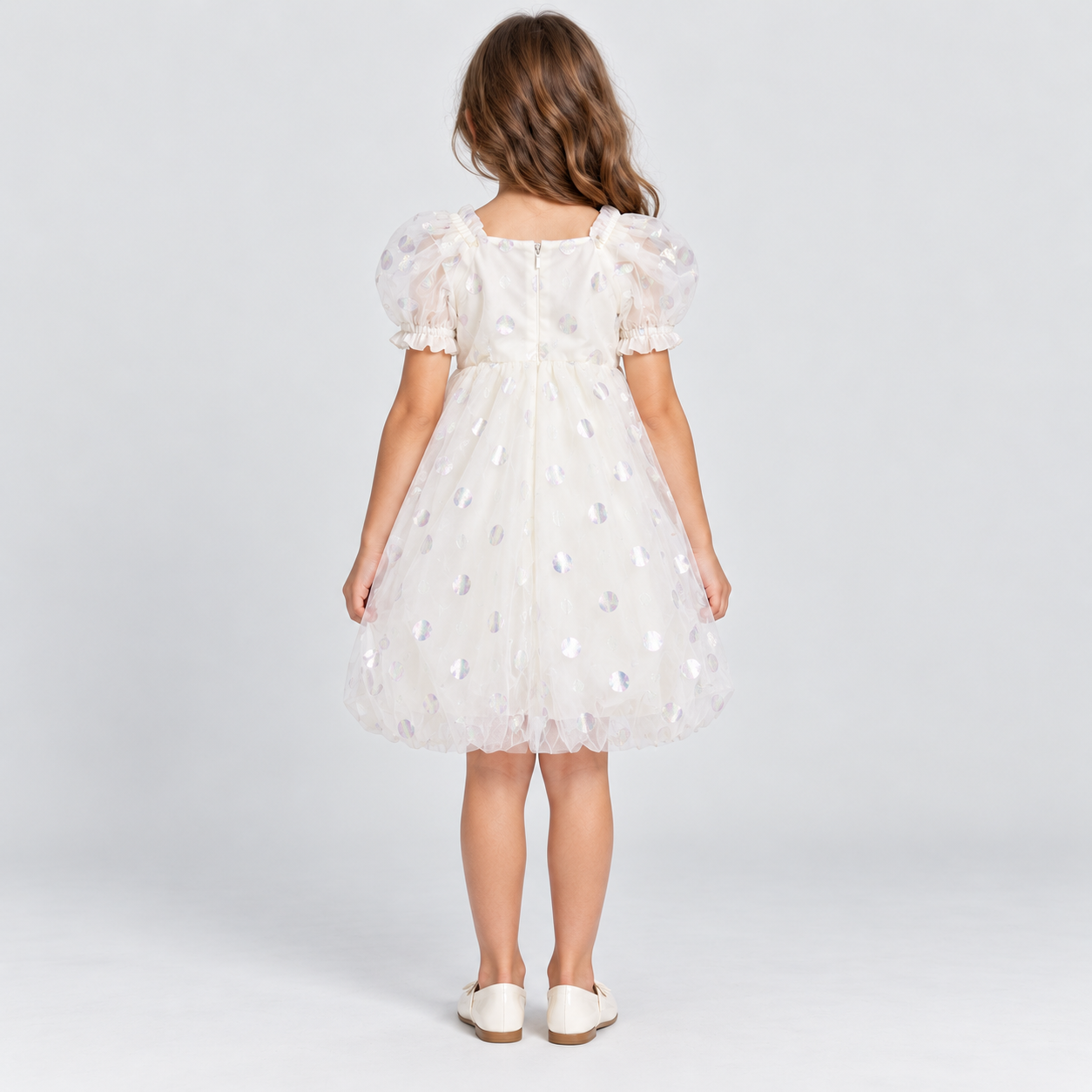 GDR2140 off-white child model back view