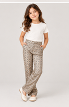 Gingersnaps gpa0475 lifestyle model image