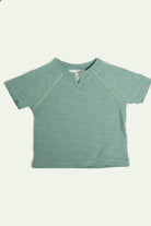 جينجرسنابس تيشيرت رضع ولادي بفتحة صدر V أخضر