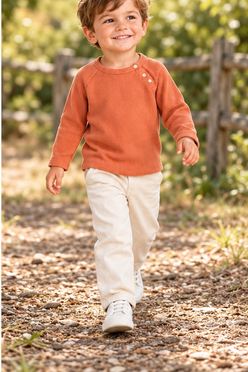 Gingersnaps ibts0882 lifestyle boy model image
