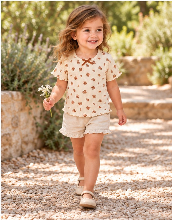 Gingersnaps igts0598 lifestyle girl toddler model image