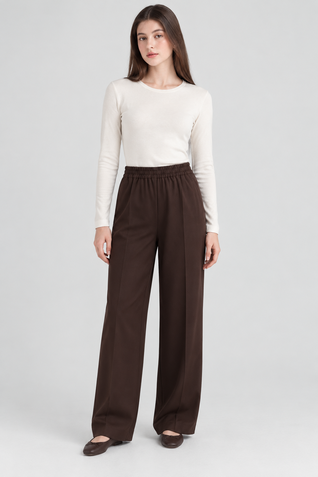 Full front view - brown long pants - Andrea