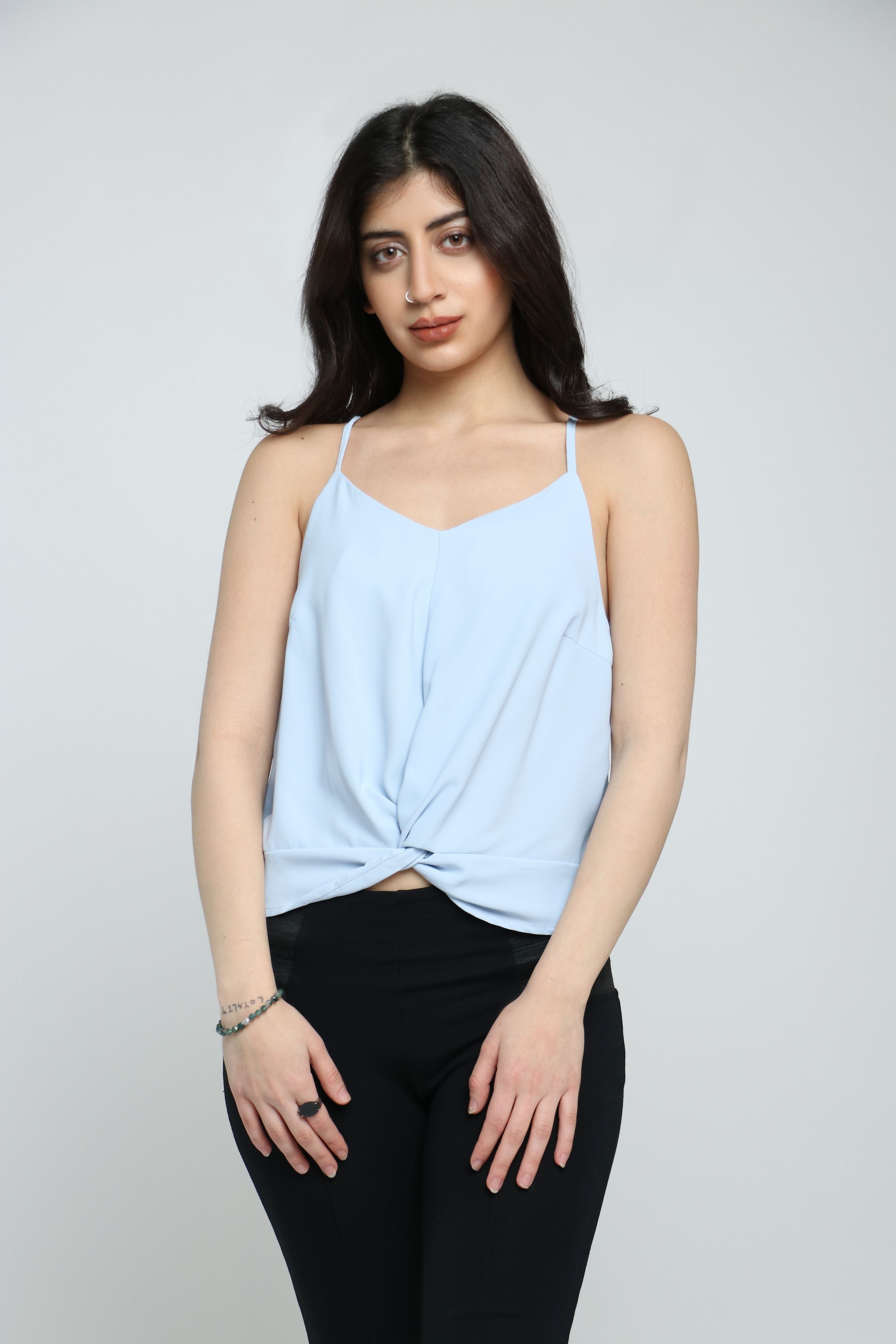 كيتشن بلوزة بحمالات قصيرة سادة