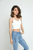 كيتشن بلوزة ساده نص بطن بحمالات رفيعة