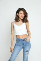 كيتشن بلوزة ساده نص بطن بحمالات رفيعة