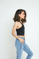 كيتشن بلوزة قطن قصيرة بحامل رقبة