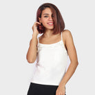 كيتشن بلوزة بحمالات رفيعة بكشكش علي الصدر