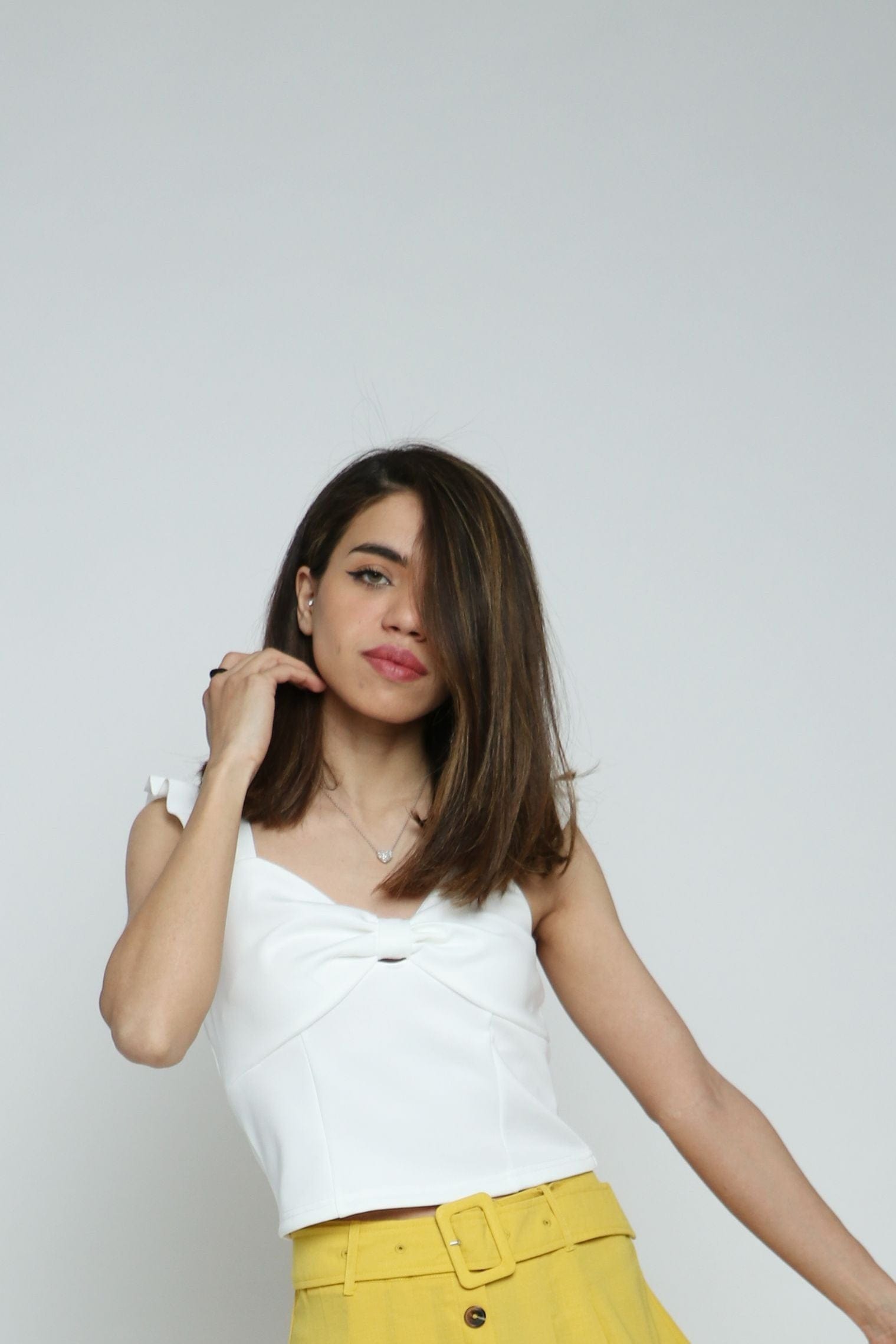 كيتشن بلوزة قصيرة بحملات مكشكشة نسائي