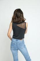 كيتشن بلوزة بدون أكمام سادة بجزء شفاف