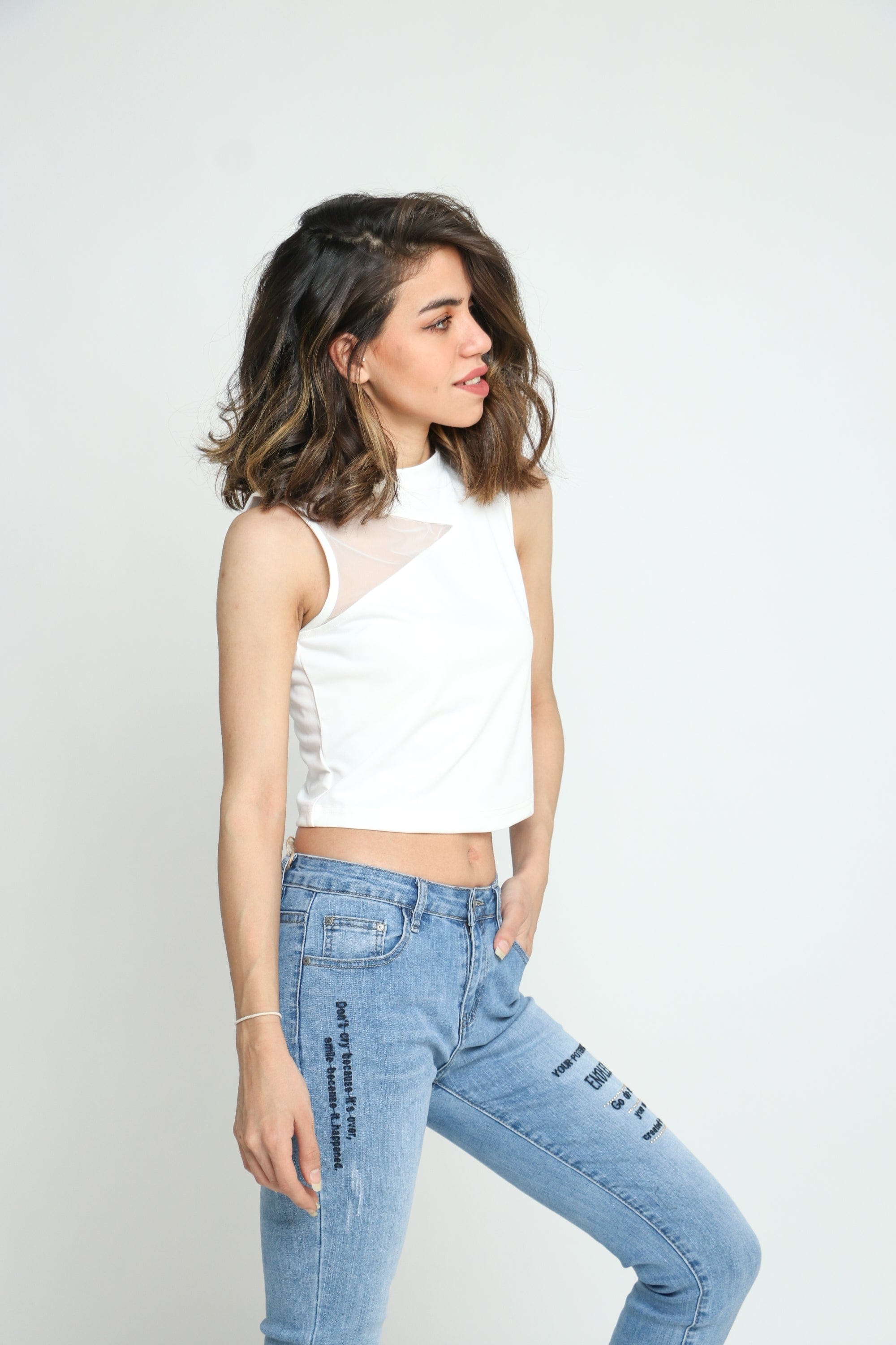 كيتشن بلوزة بدون أكمام سادة بجزء شفاف