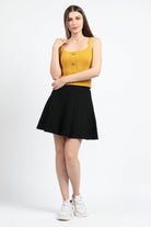 كيتشن بلوزة بدون أكمام مضلع سادة بأزرار أمامية