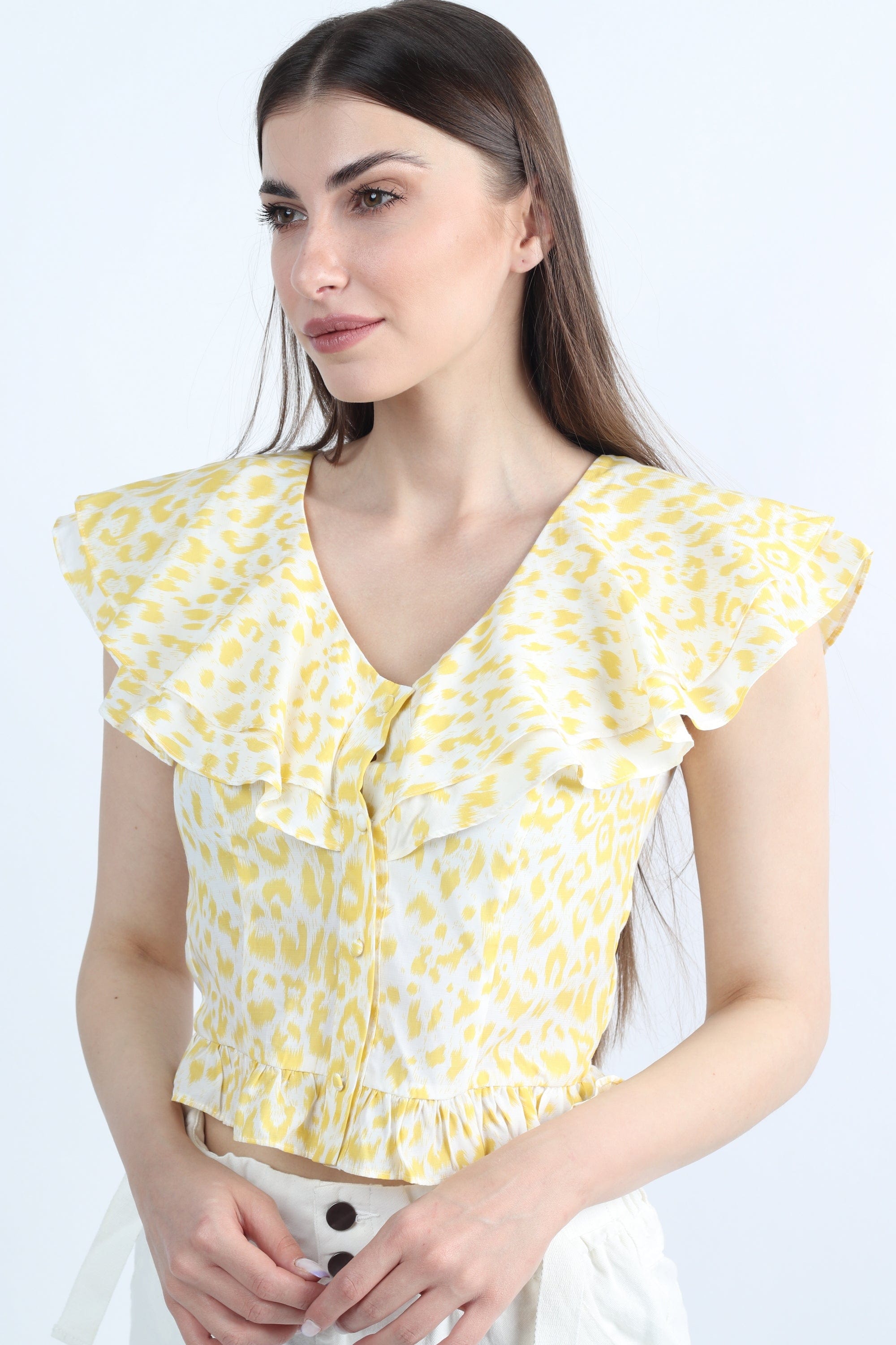 كيتشن بلوزة تايجر بفتحة صدر عميقة