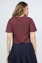 كيتشن بلوزة بأكمام قصيرة بنمط عش نملي