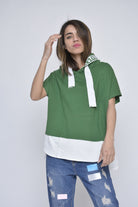 كيتشن سويت شيرت بقبعة نص كم نسائي