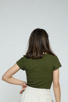 كيتشن بلوزة بجيوب وسحاب كم قصير نسائي