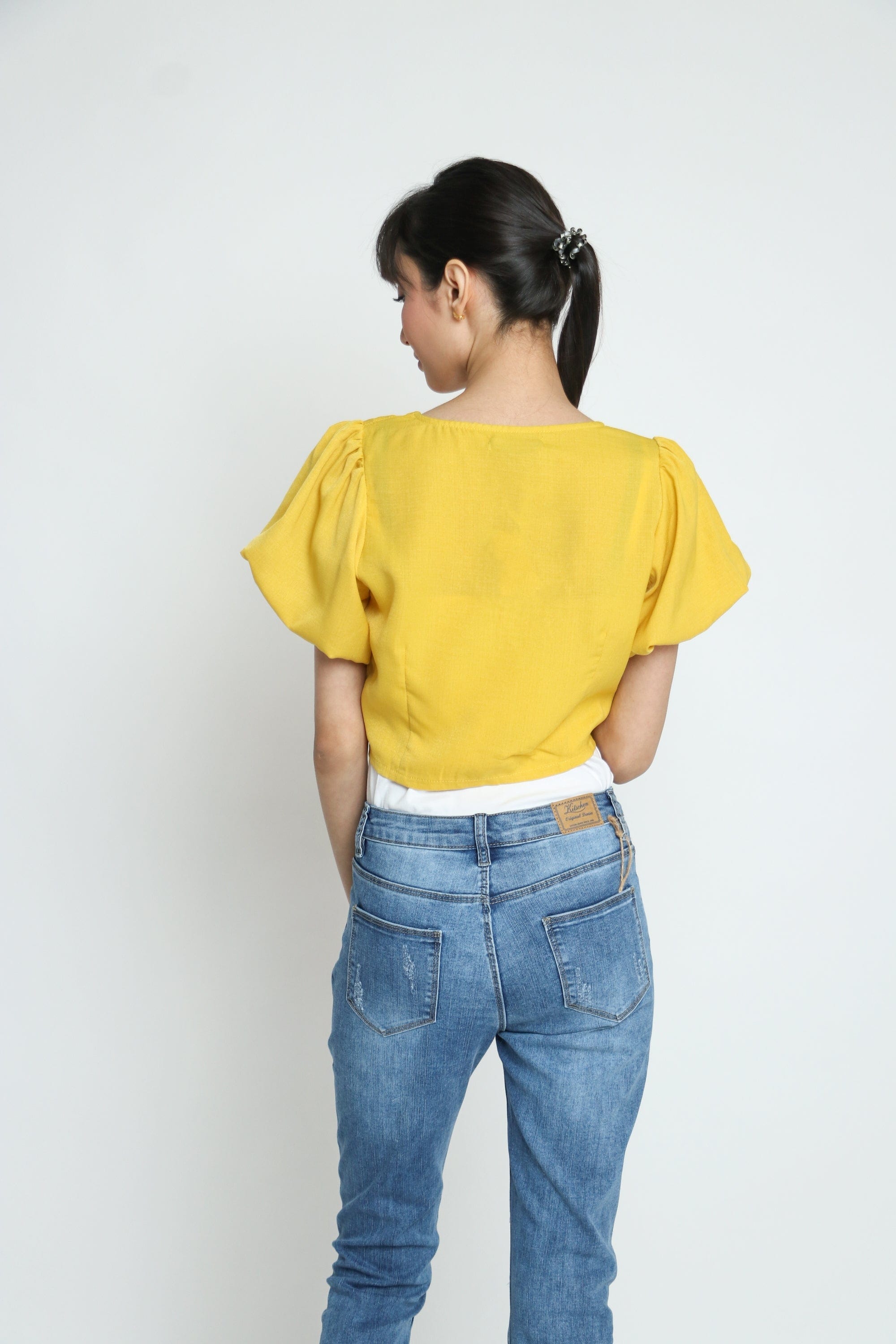 كيتشن بلوزة قصيرة أزرار أمامية سبعة كم قصيرة بف نسائي