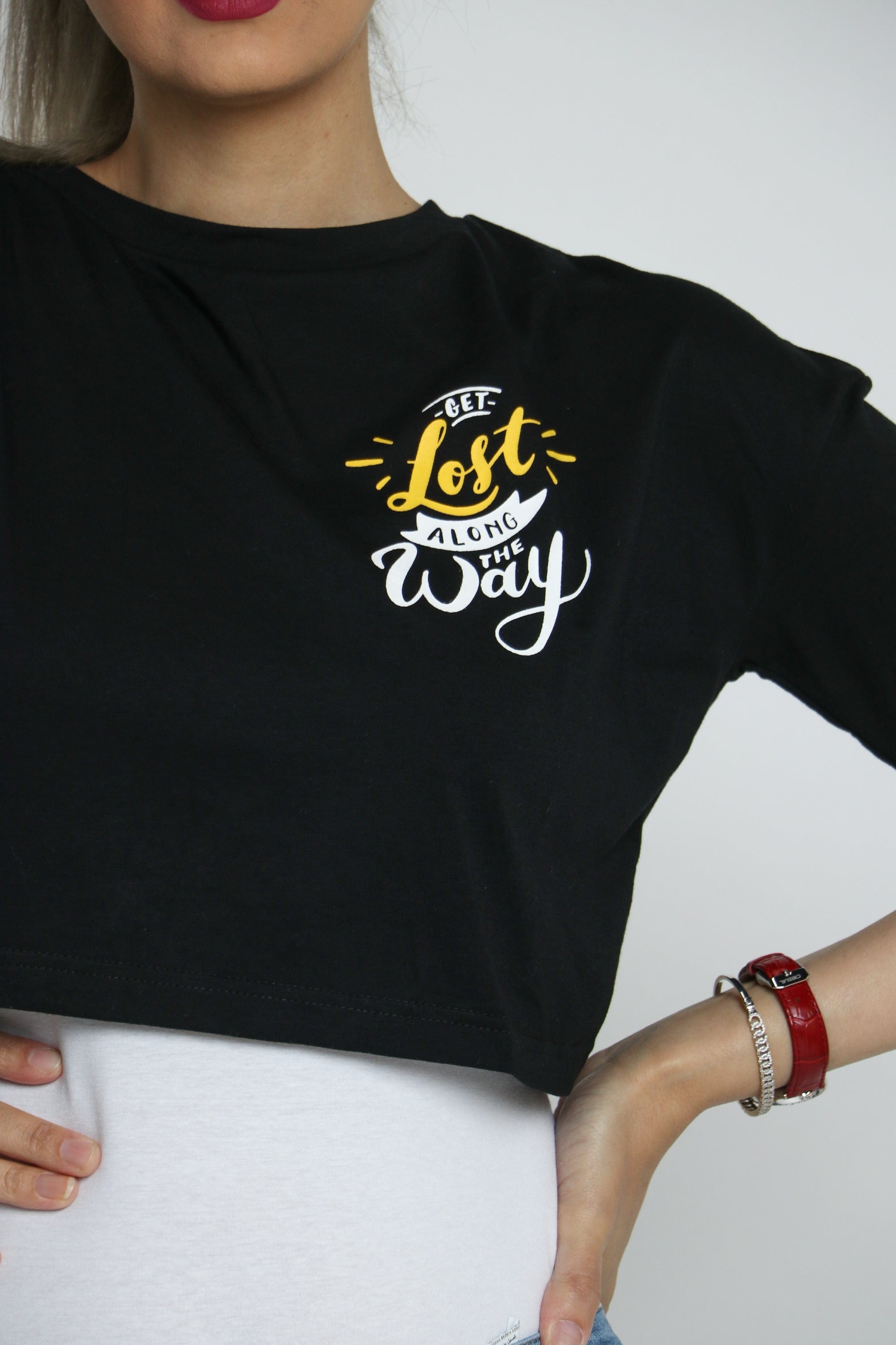 كيتشن بلوزة قصيرة هاي ويست سادة مفتوحة من الخلف نص كم