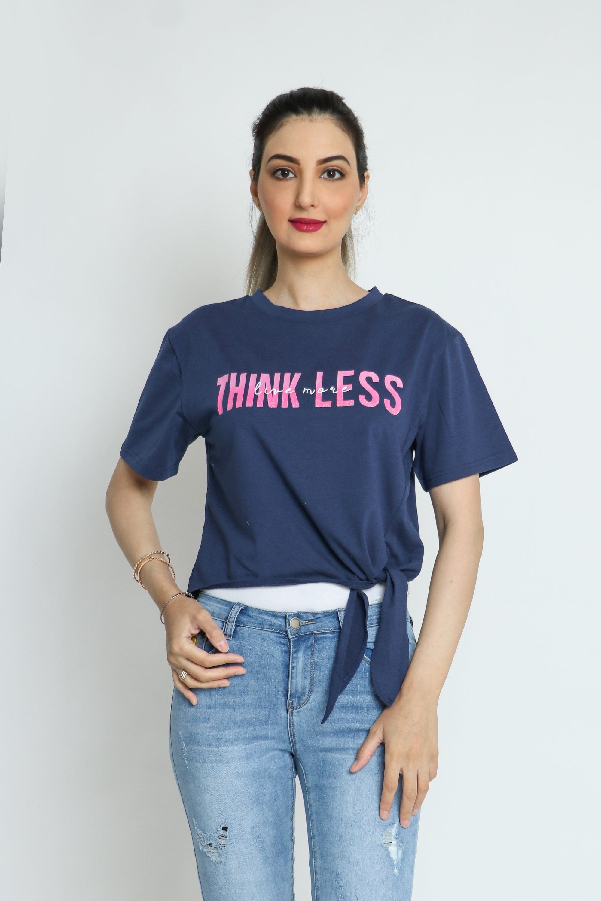 كيتشن بلوزة قطنية قصيرة برباط على الجنب نص كم نسائي