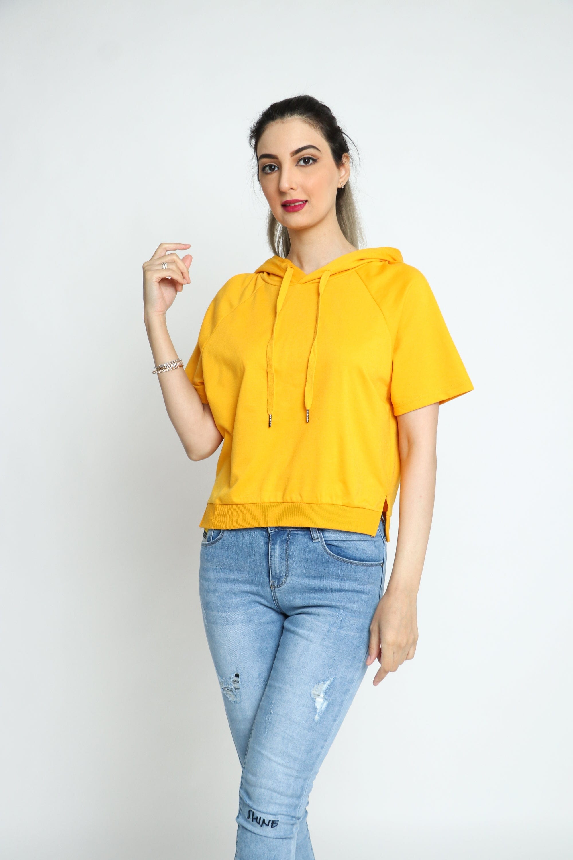 كيتشن بلوزة سادة نص كم بقعبة نسائي