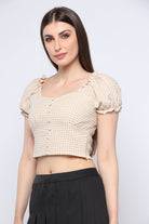 كيتشن بلوزة بأكمام قصيرة نص بطن بنمط مربع