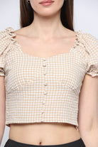 كيتشن بلوزة بأكمام قصيرة نص بطن بنمط مربع