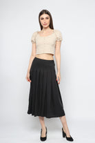 كيتشن بلوزة بأكمام قصيرة نص بطن بنمط مربع