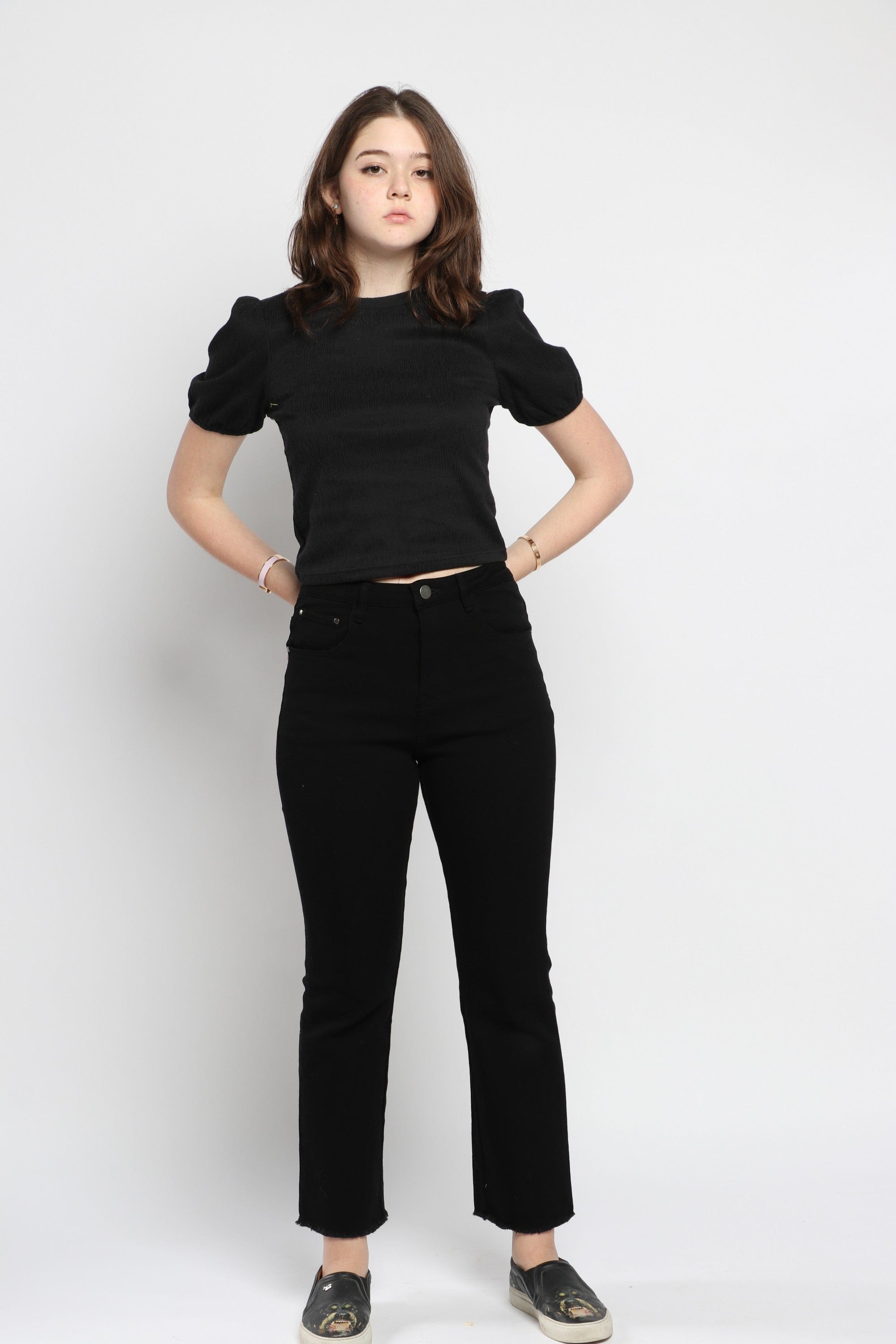 كيتشن بلوزة قصيرة الأكمام سادة كتف مرتفع