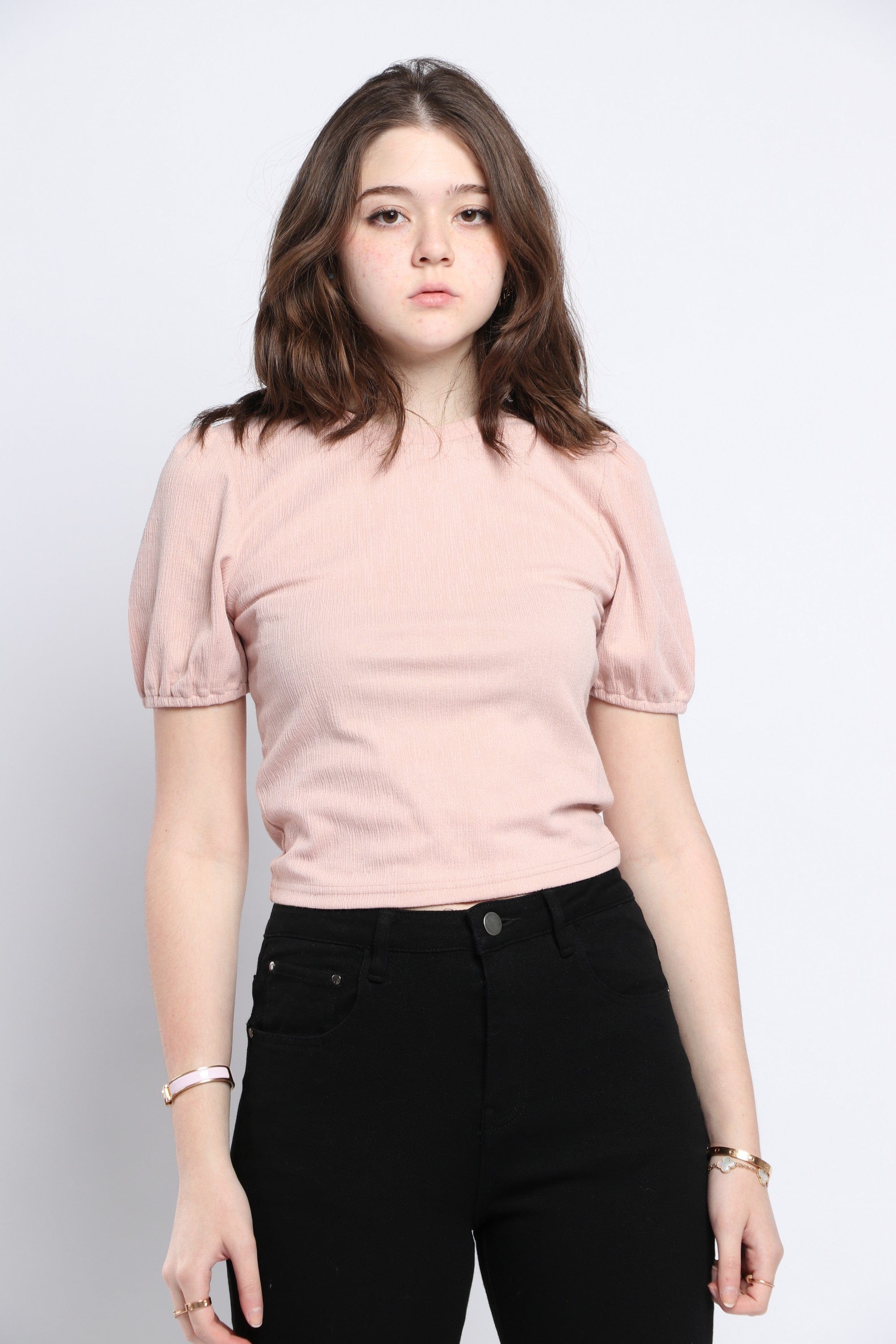 كيتشن بلوزة قصيرة الأكمام سادة كتف مرتفع