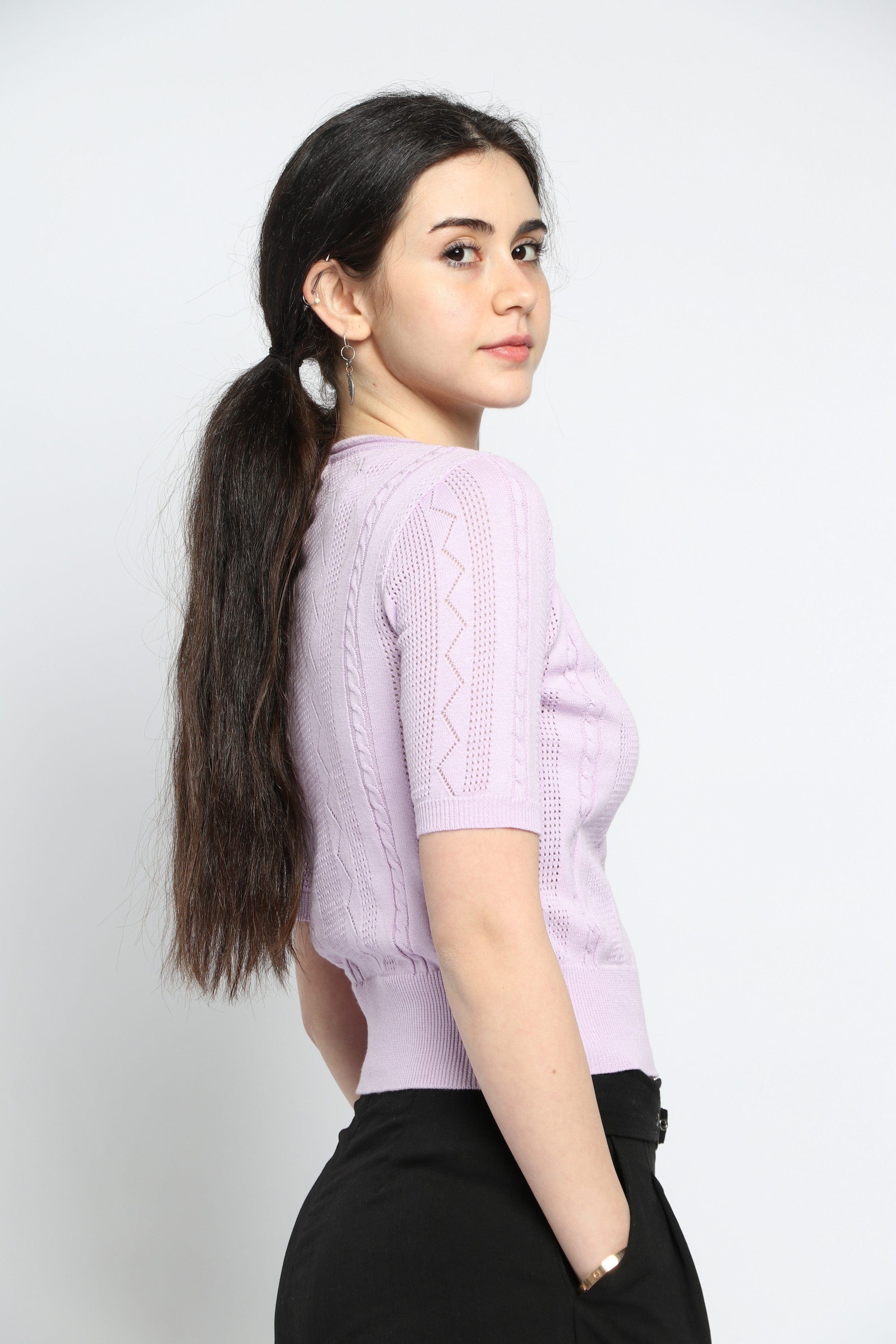 كيتشن بلوزة قصيرة الأكمام سادة مخرمة بأشكال