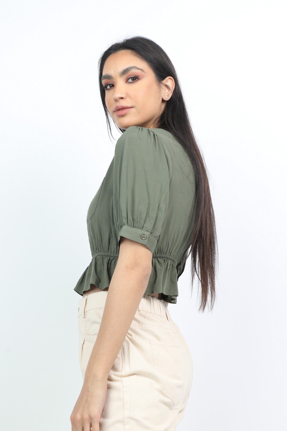 كيتشن بلوزة قصيرة الأكمام سادة بجيب أمامي