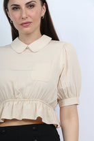 كيتشن بلوزة قصيرة الأكمام سادة بجيب أمامي